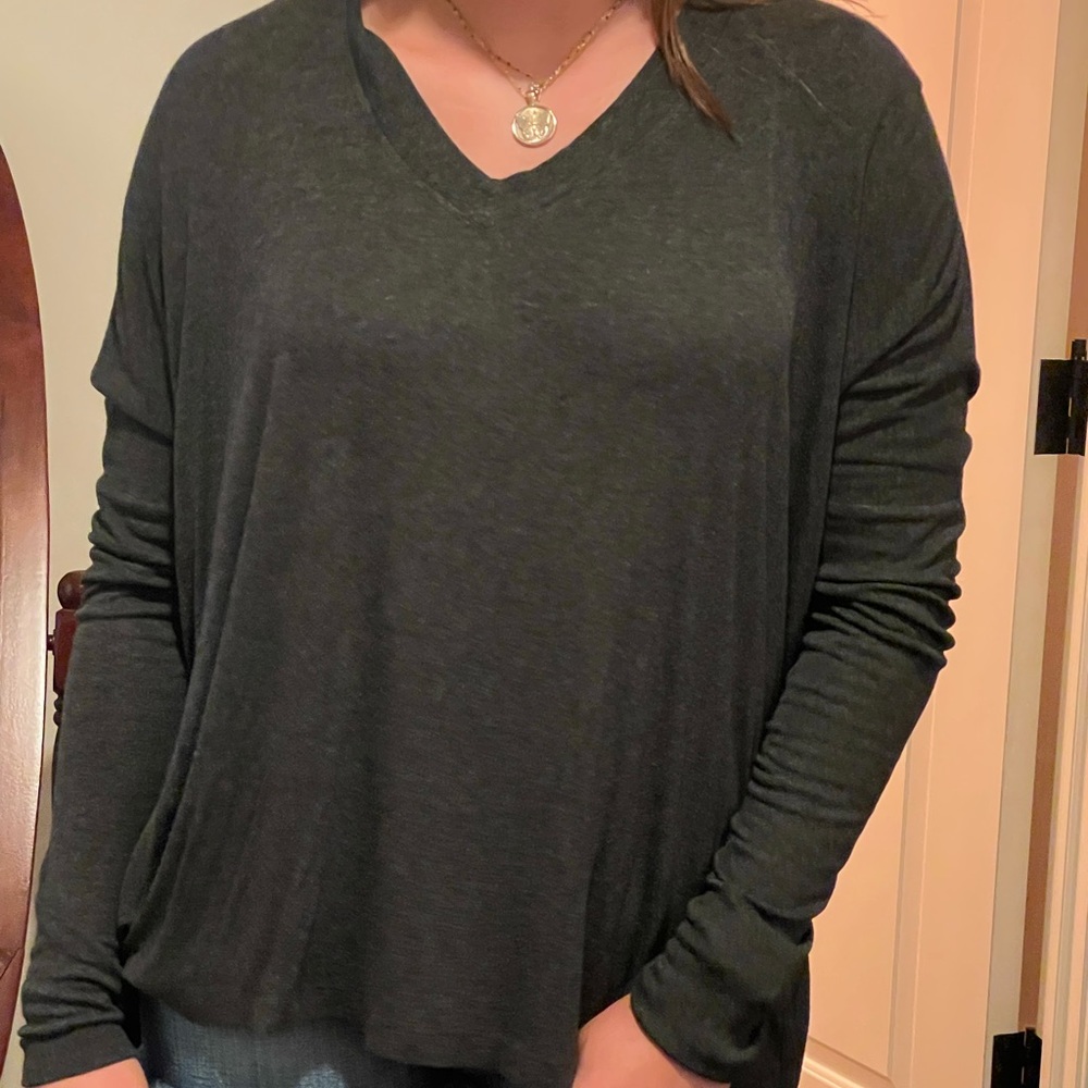 Cabi heathered black long sleeve